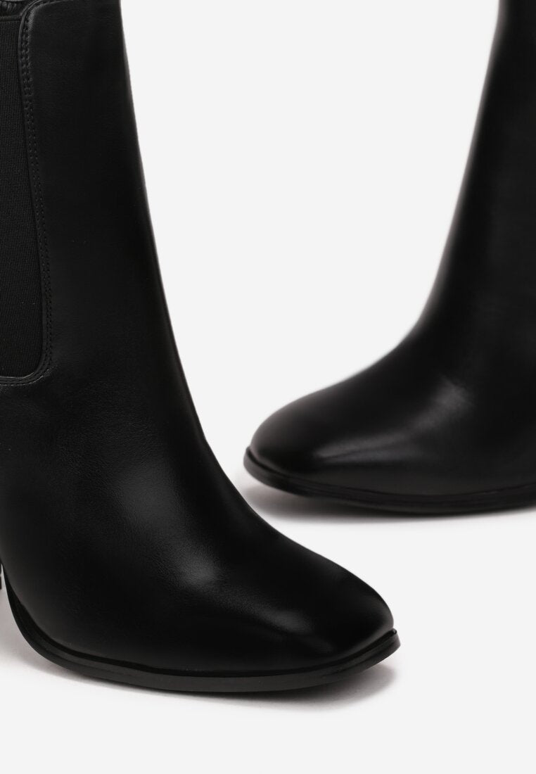 Bottines à talon et bout carré, Noir