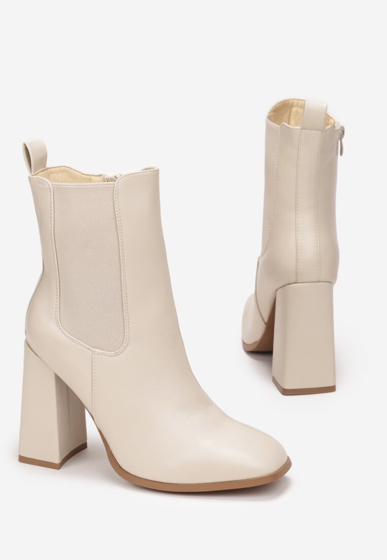 Bottines à talon et bout carré, Beige écru