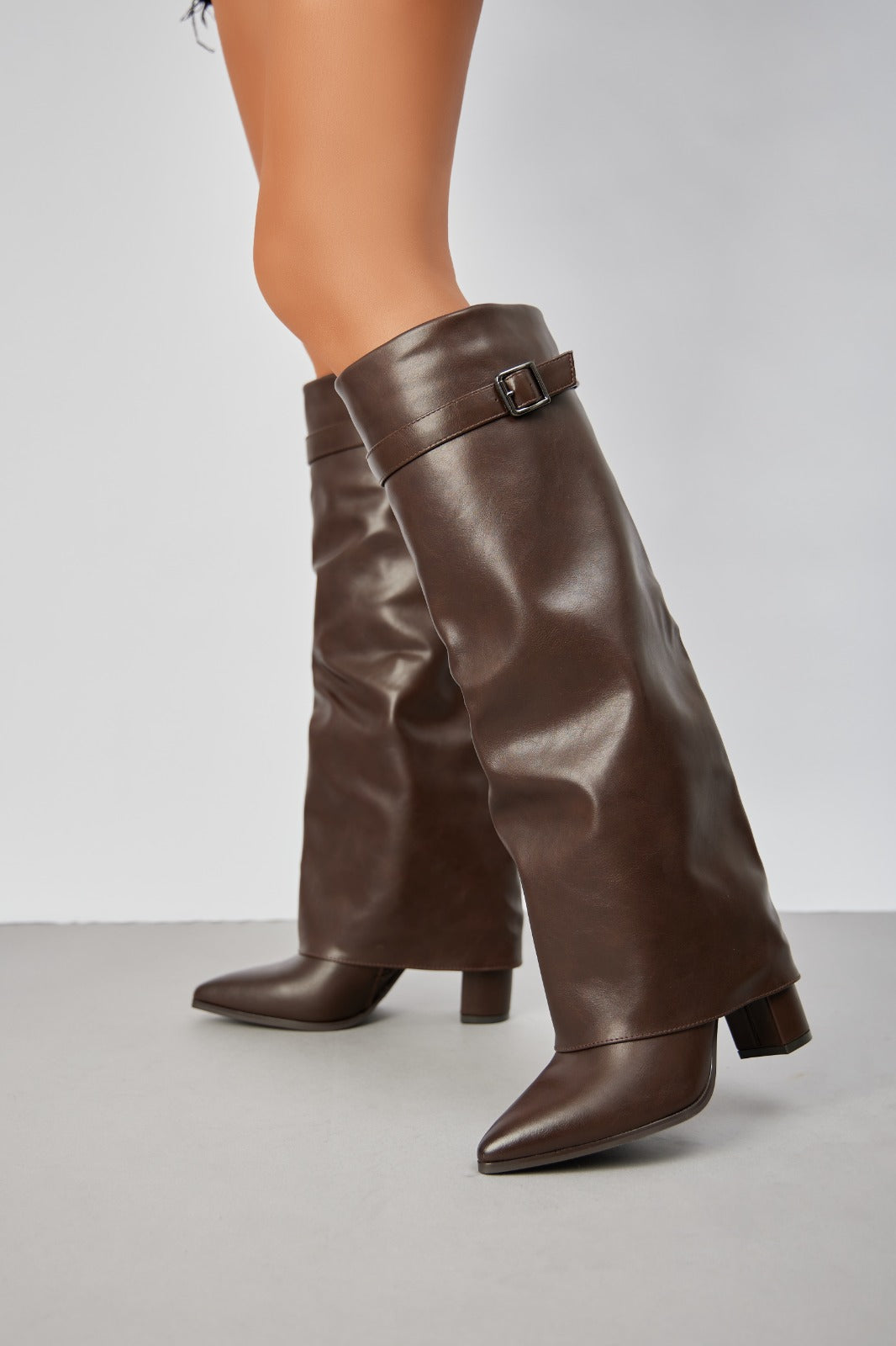 Bottes guêtres à talon carré et bout pointu, Marron