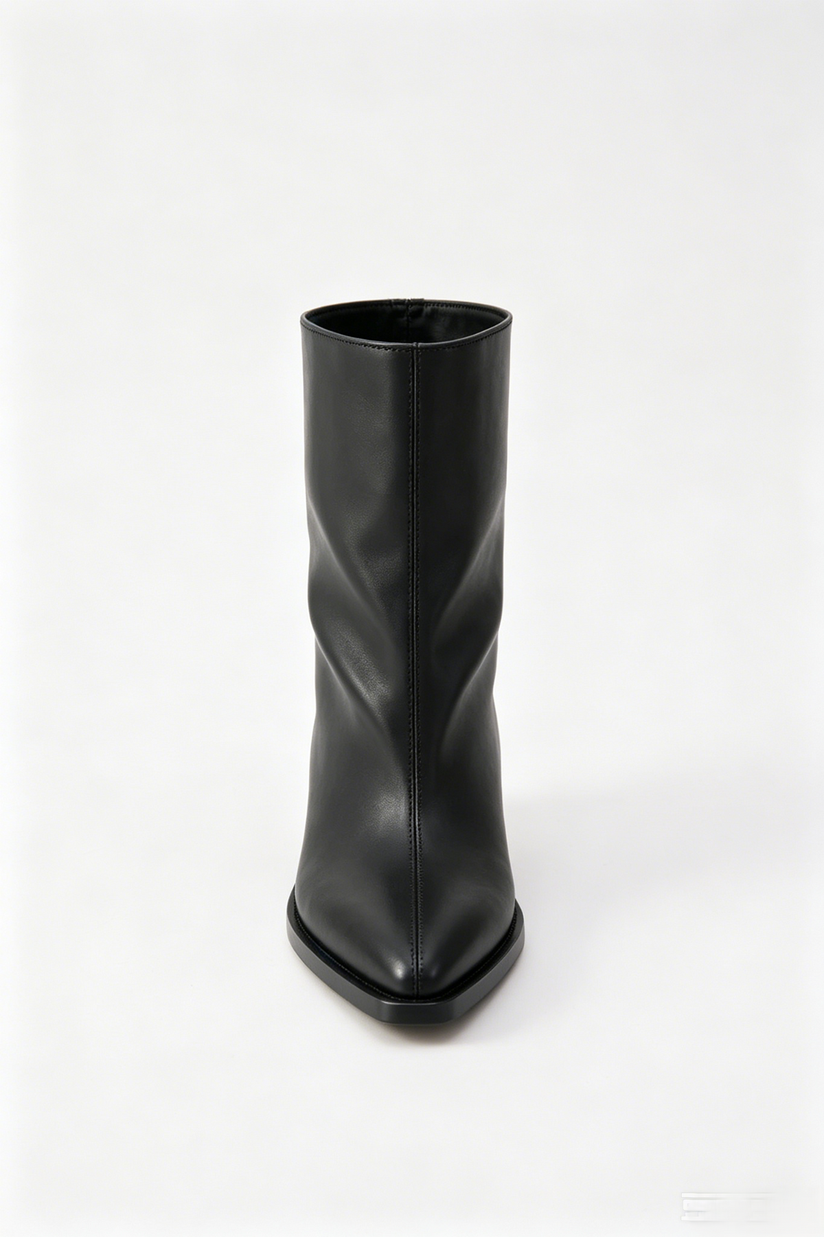 Bottines Mi-Hautes Minimalistes à Bout Pointu
