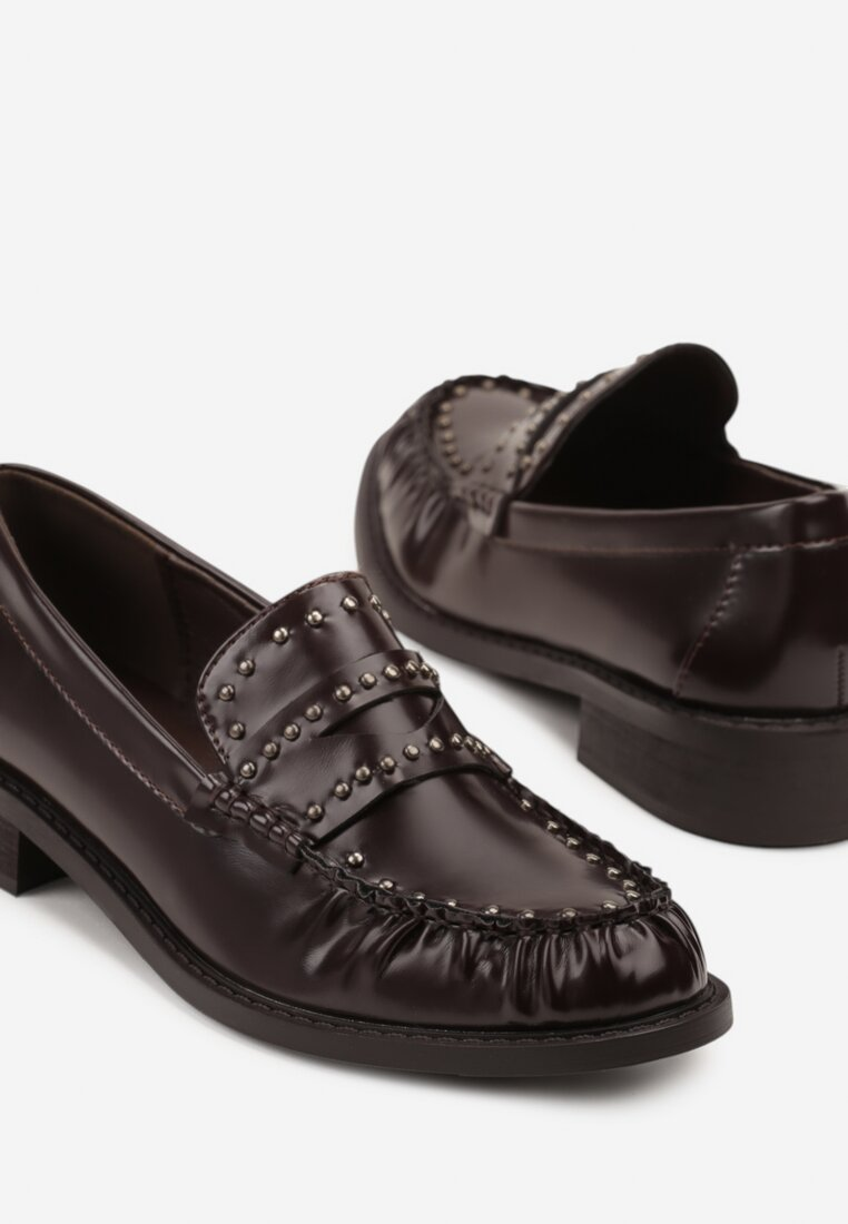 Mocassins plates à clous, Marron