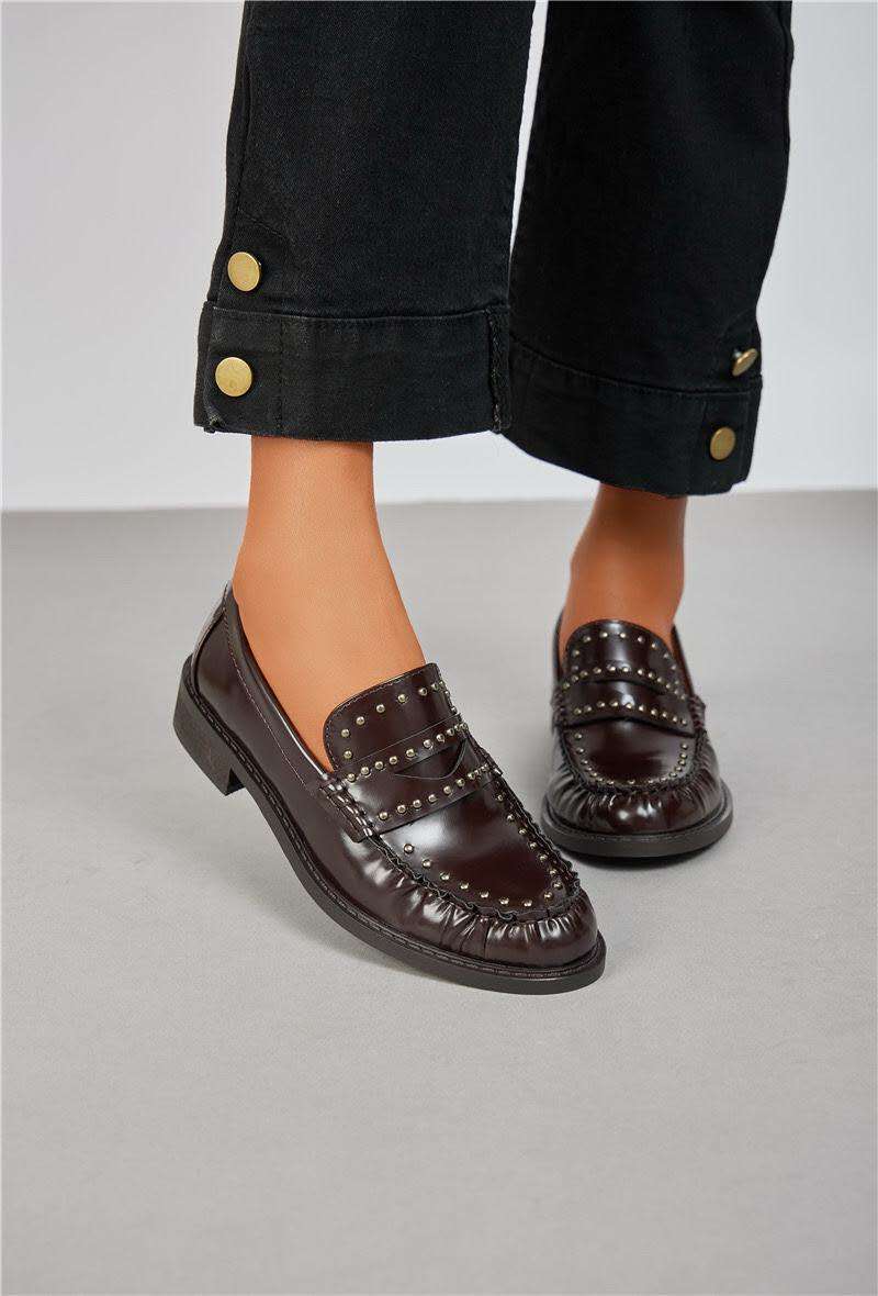 Mocassins plates à clous, Marron