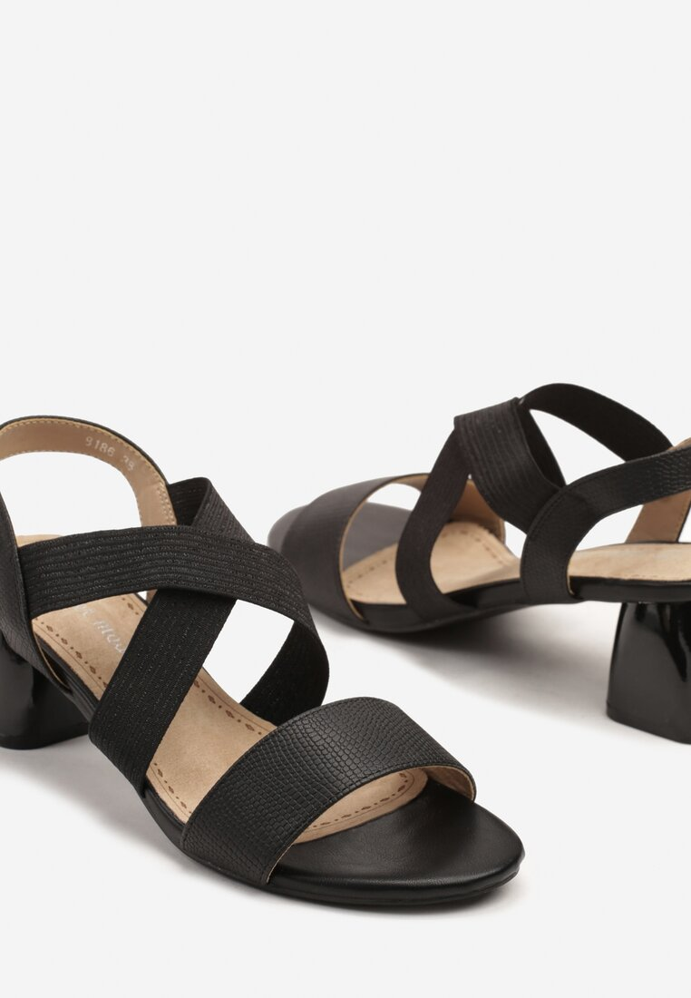 Sandales à talons avec brides croisées, Noir métalique