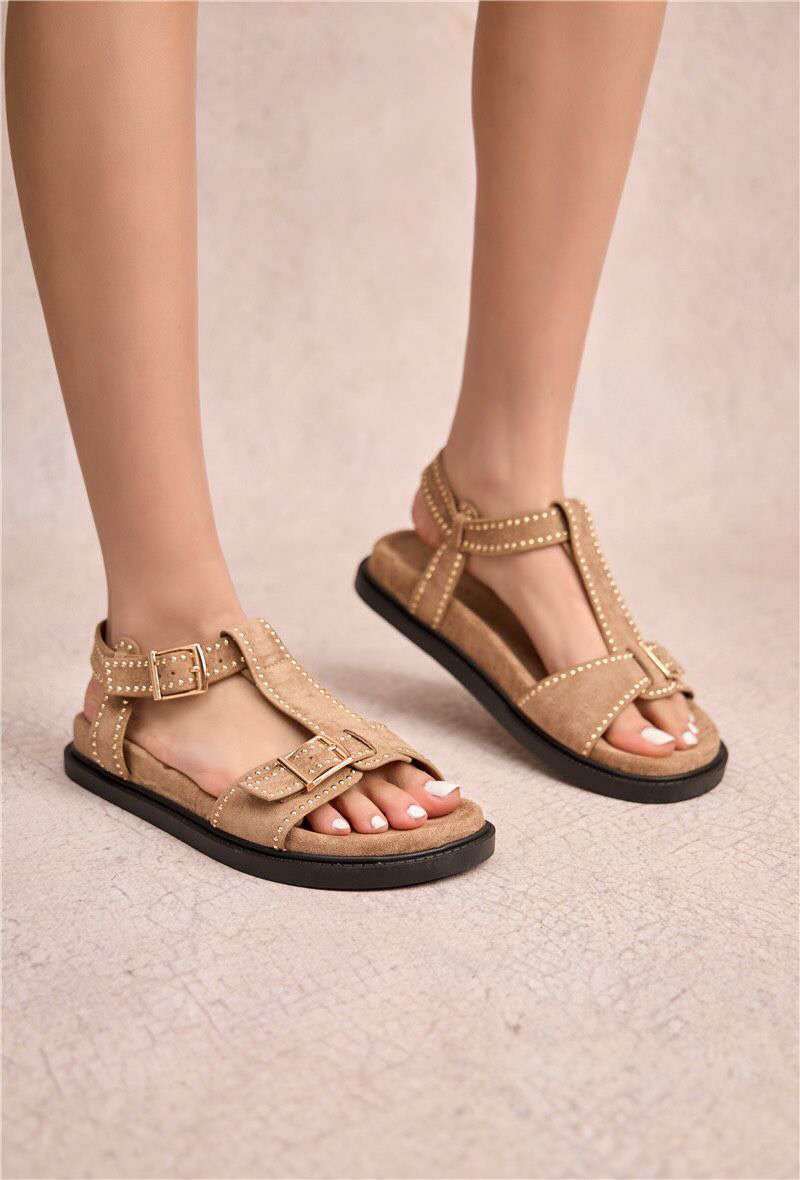 Sandales à bride cloutée à boucle, Taupe