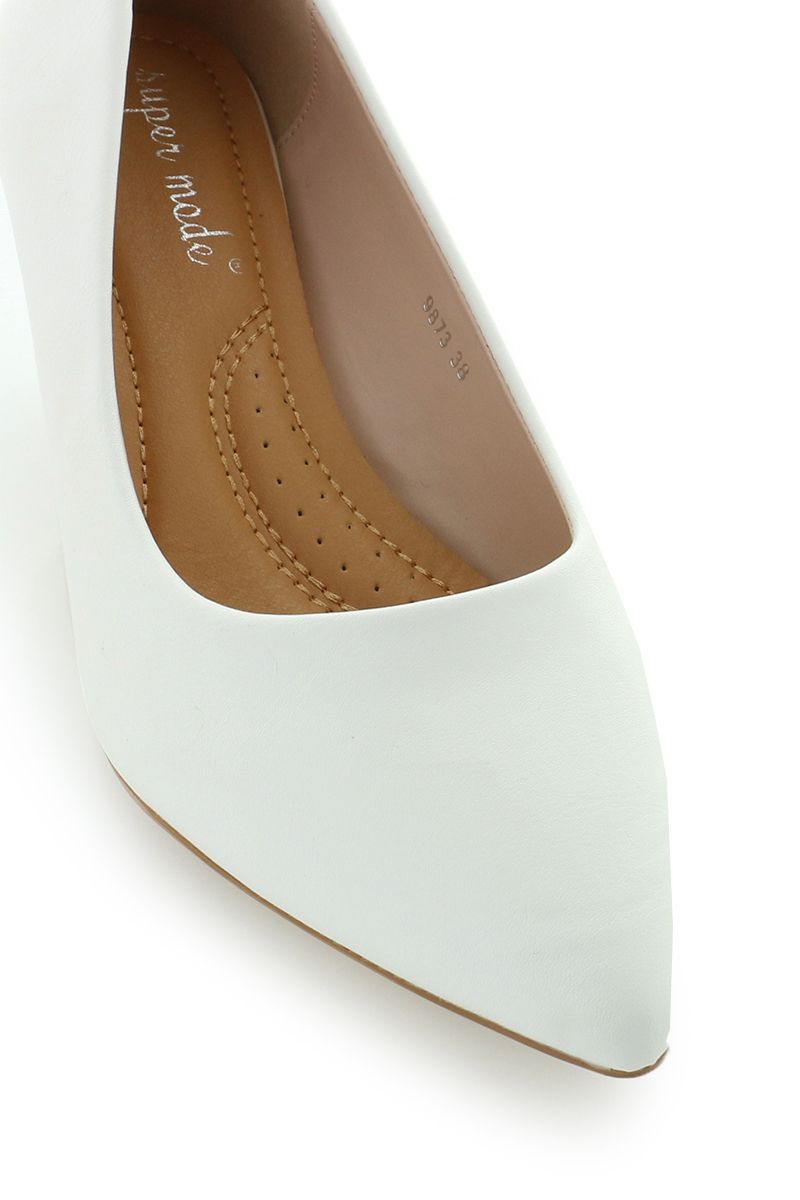 Escarpins blanc mariage à petits talons, avec bout pointu