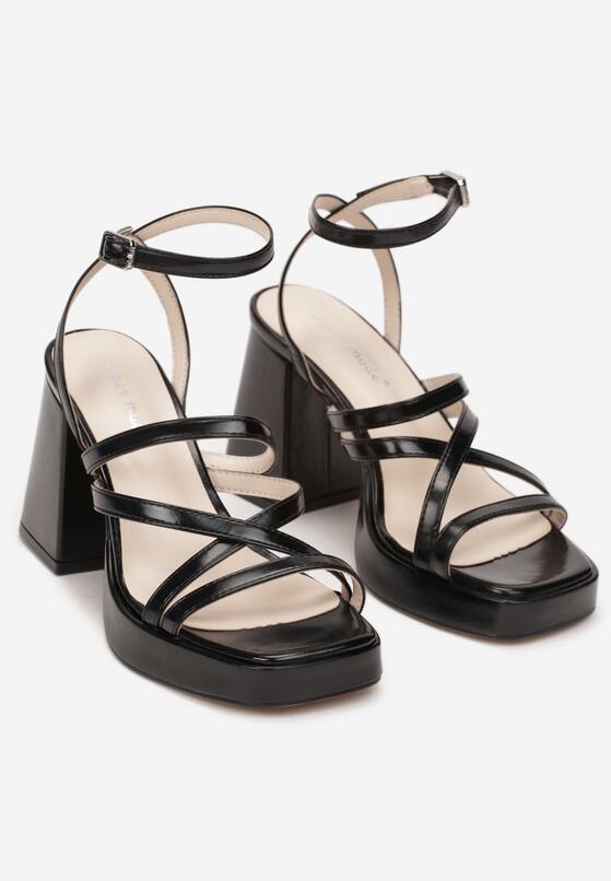 Sandales à talon avec brides semelle plateforme