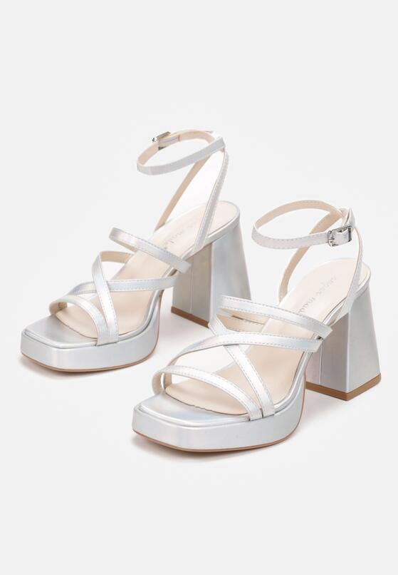 Sandales à talon avec brides, semelle plateforme