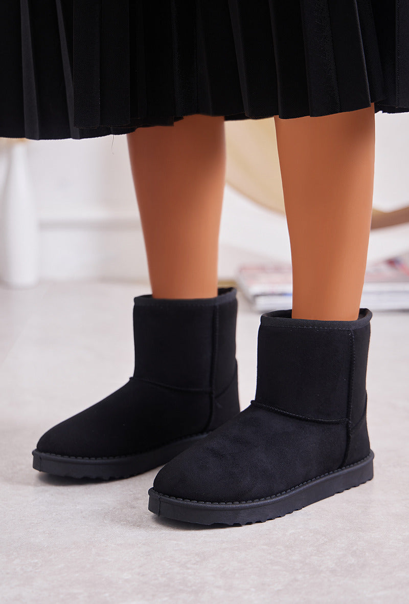 Chaussons femmes, Boots Noir fourrés talon plat