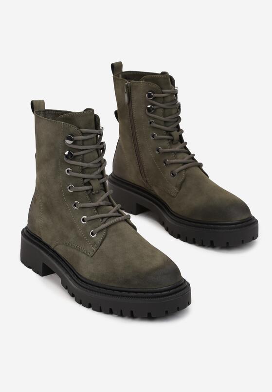 Bottines à lacet vert kaki , semelle crantée