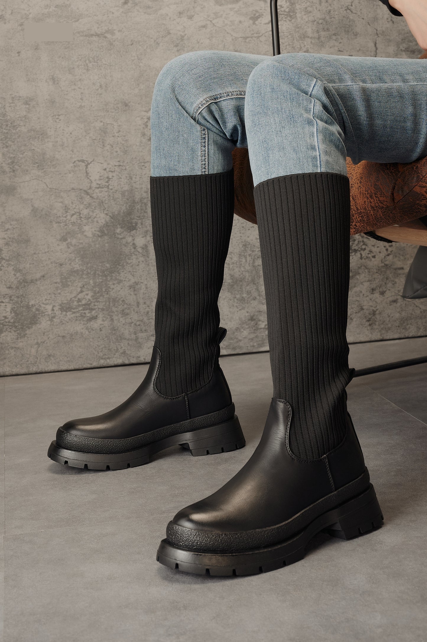 Bottes noires effet chaussettes, semelle épaisse
