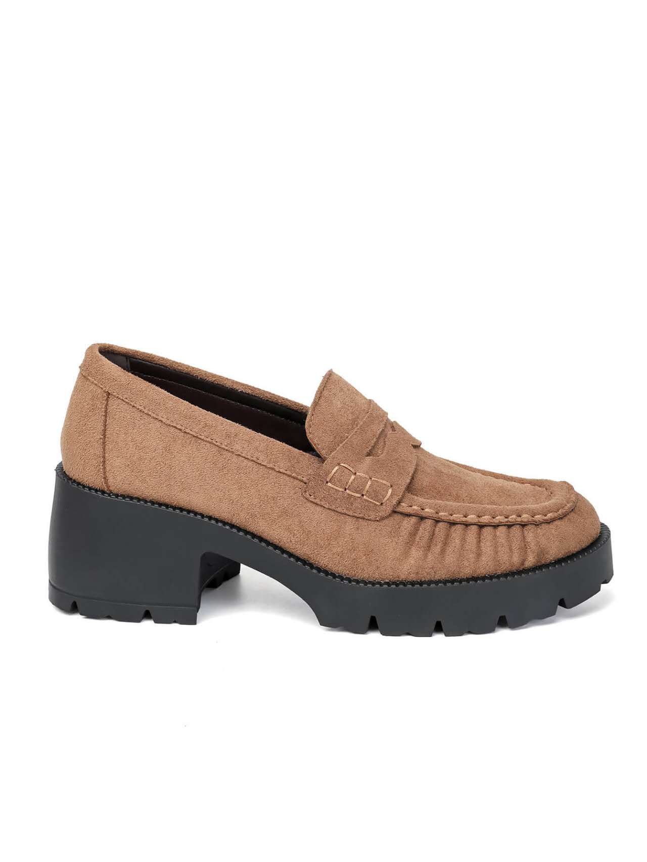 Mocassins à Talon et Semelle Crantée en Suédine - camel