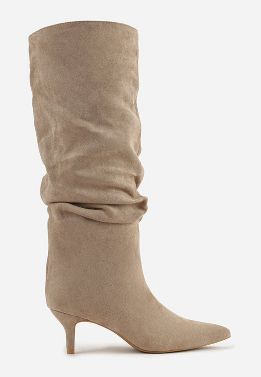 Botte Plissée à bout pointu à Talon, Beige