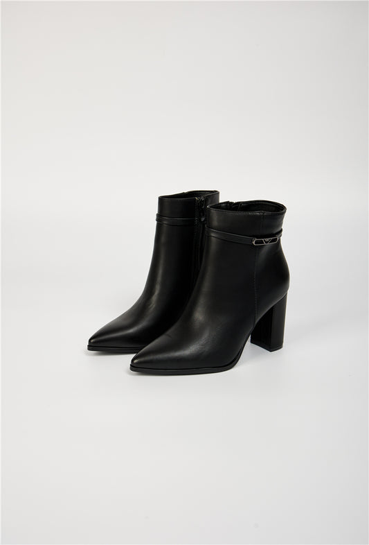 Bottines à talon à bout pointu avec boucle, Noir