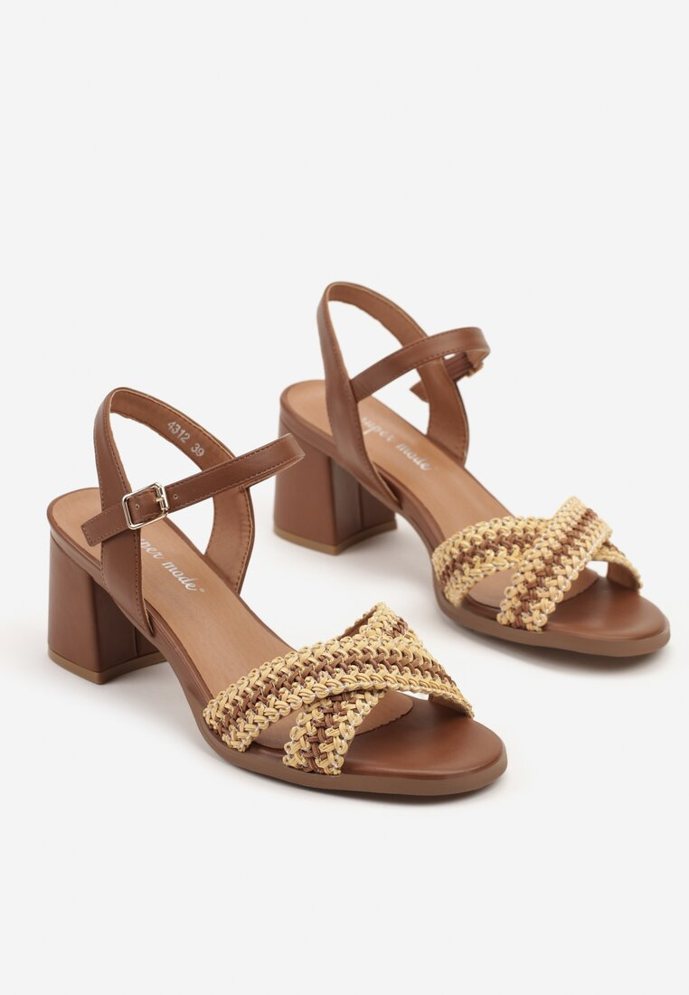 Sandales à Talons avec des Brides croisées Tressées