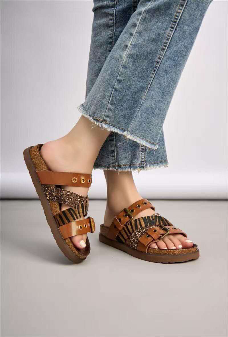 Mules avec bride motif léopard semelle effet liège