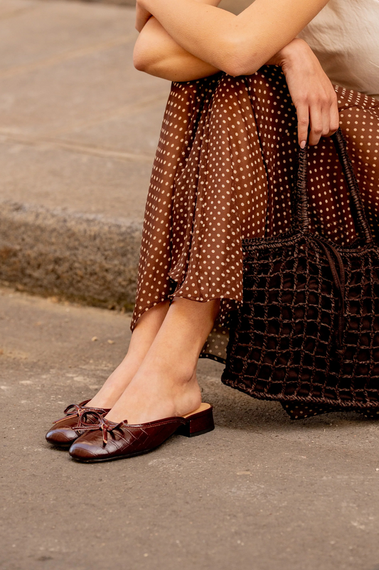 Mules Ballerines à Petit Talon Effet Croco Bordeaux
