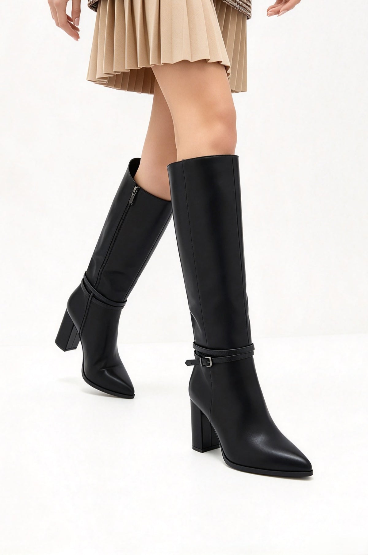Bottes bout pointu à talon carré - noir