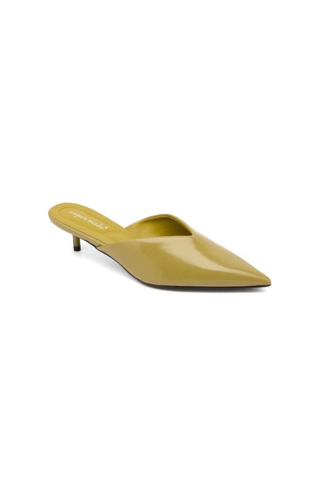Mules à bout pointu et petit talon,  Olive
