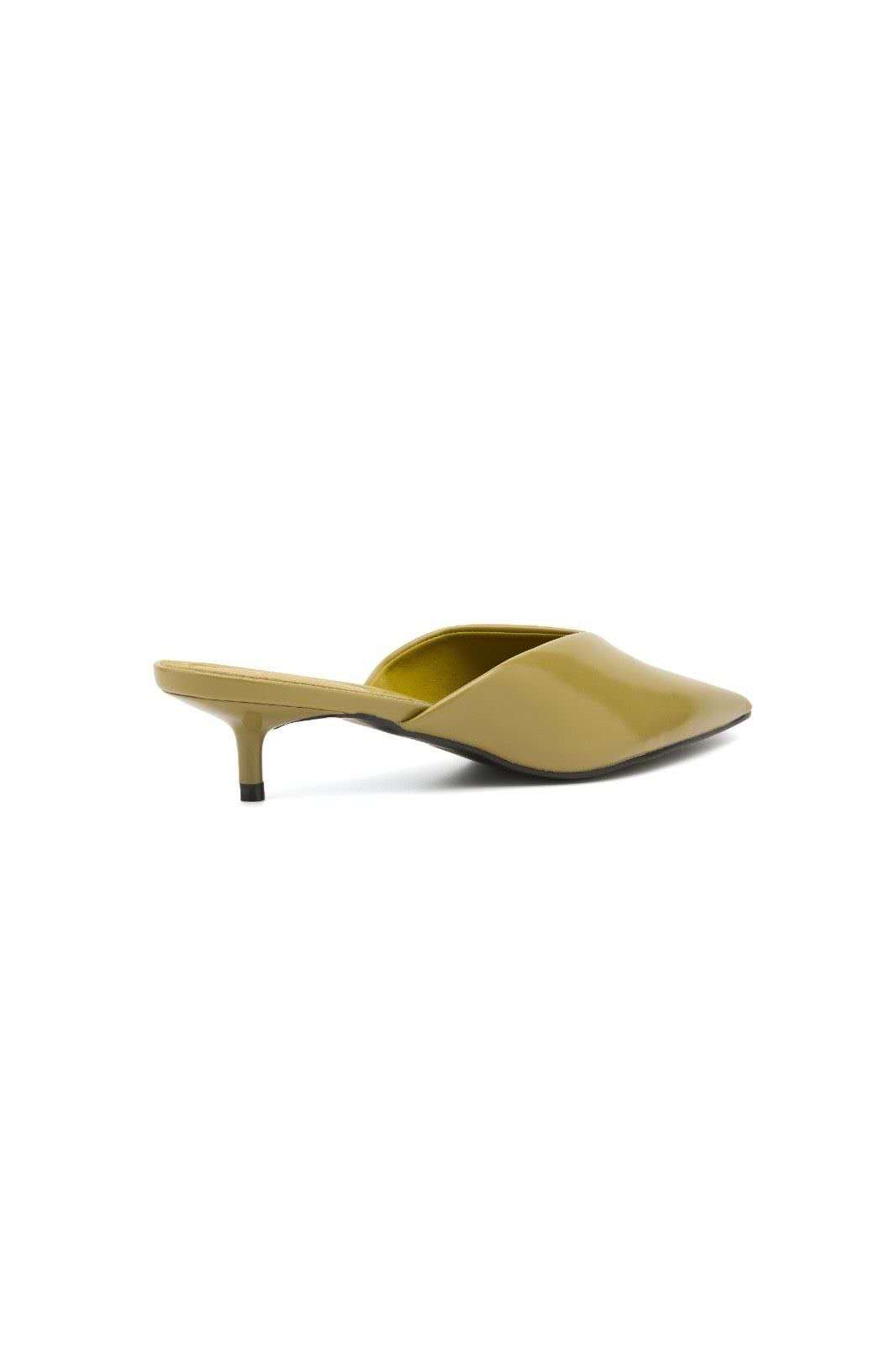 Mules à bout pointu et petit talon,  Olive