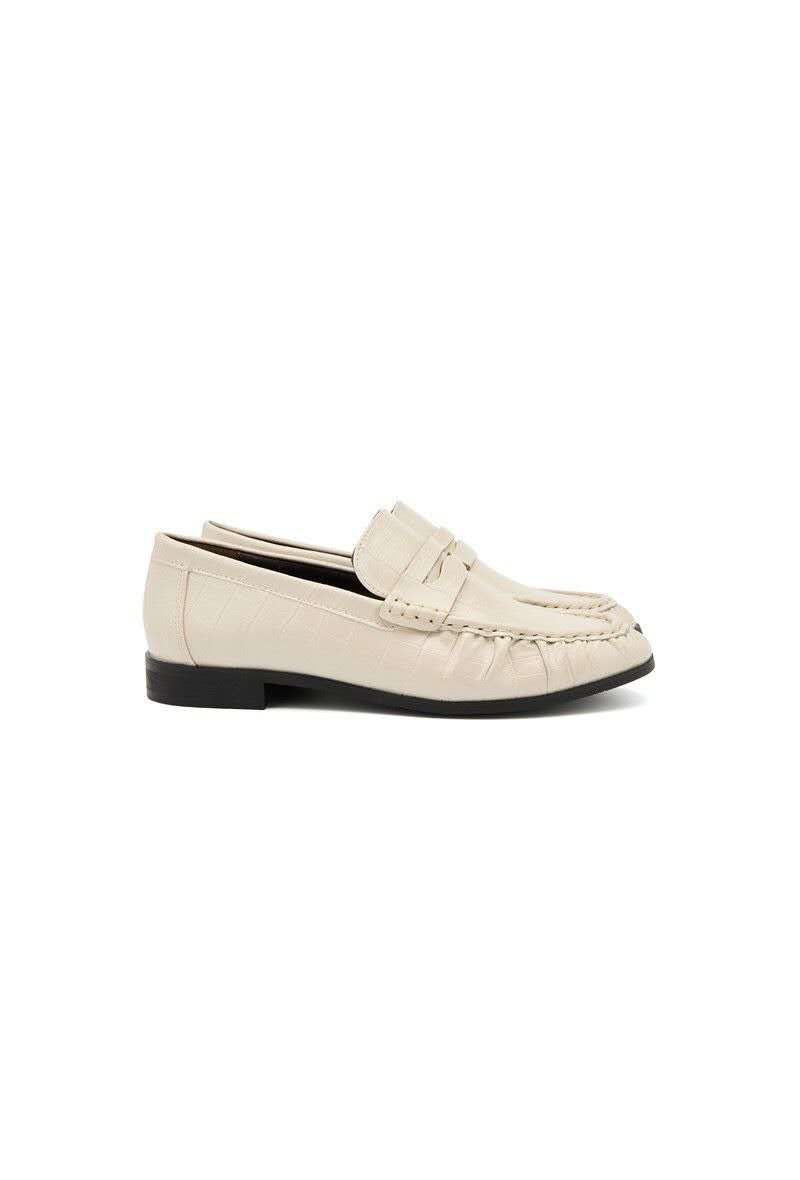 Mocassins plates,  Beige écru