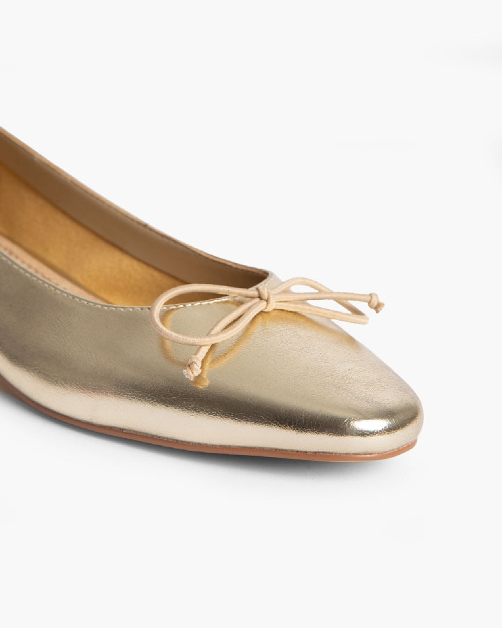 Ballerines à petits talons, Doré