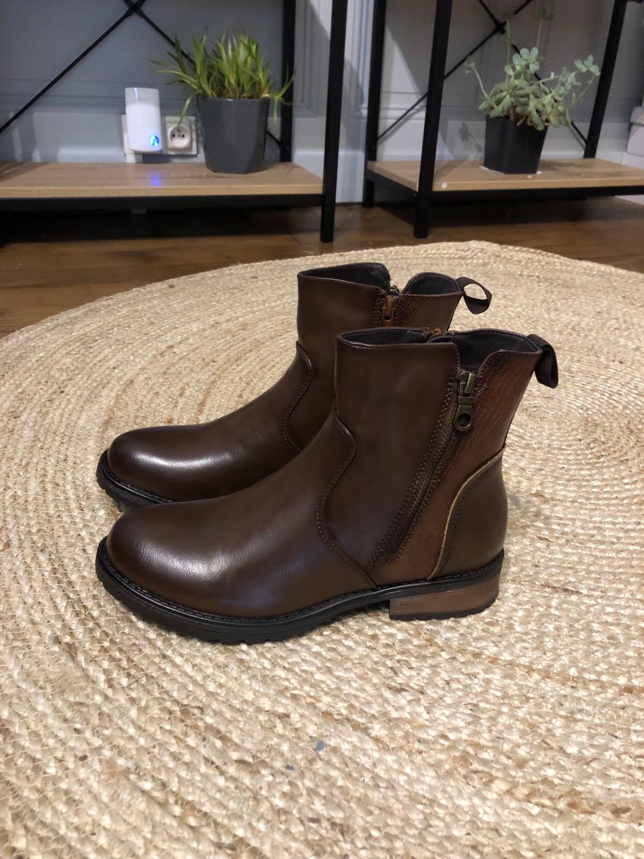 Bottines plates femme avec zip sur le côté, Marrons